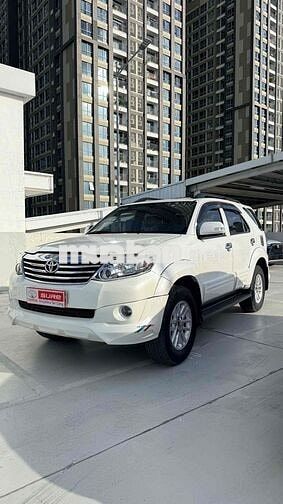 Toyota Fortuner Sportivo 2.7V AT 2014 Trắng