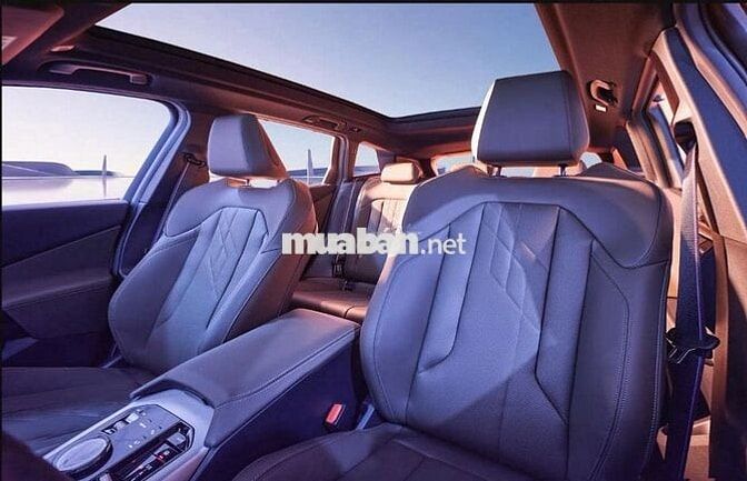 BMW X3 ALL NEW SUV Trắng 5 chỗ