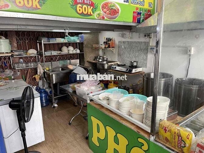 SANG RẺ QUÁN PHỞ CHỈ 49tr , sân rộng 8m ( 10 bàn ) , Lề đường 4m .