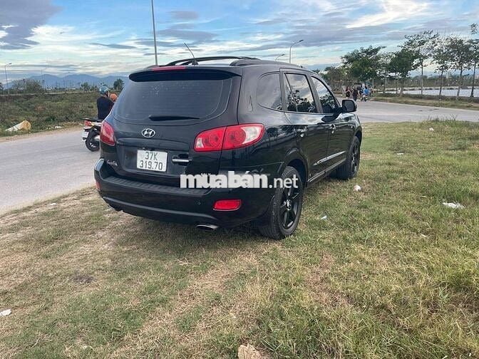 Hyundai Santa Fe Tự động màu Đen