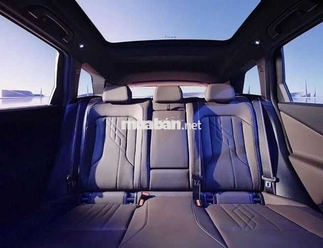 BMW X3 ALL NEW SUV Trắng 5 chỗ