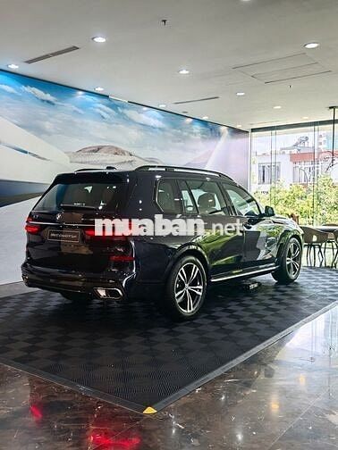 BMW X7 LCI xDrive40i M Sport 2026 Xanh