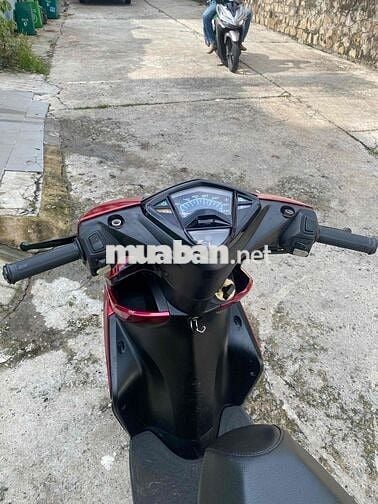 Yamaha Luvias fi 125 màu đỏ candy