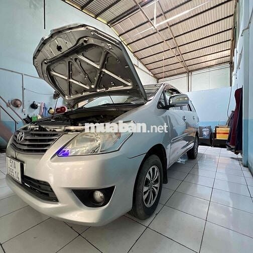 Toyota Innova 2012 Số sàn Bạc