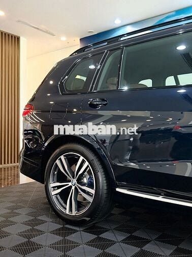 BMW X7 LCI xDrive40i M Sport 2026 Xanh