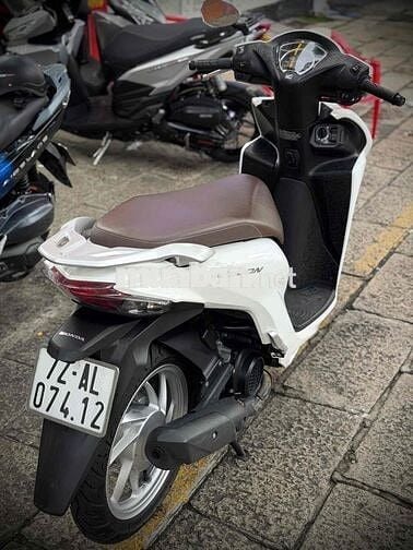 Honda Vision 2023 Smartkey Trắng