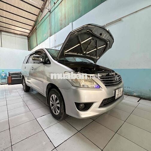 Toyota Innova 2012 Số sàn Bạc