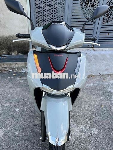 Honda SH160i ABS 2026 Xám xi măng 2000 km
