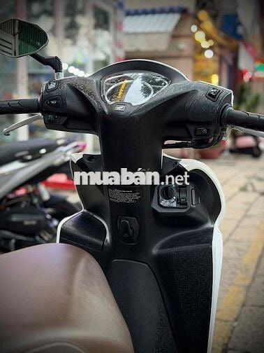 Honda Vision 2023 Smartkey Trắng