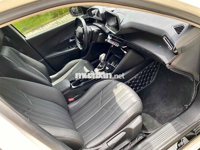 Peugeot 2008 GT Line 2021 Trắng 43.000 Km