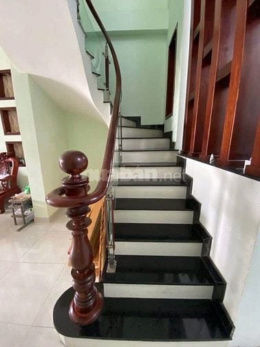 VỢ CHÔNG LY HÔN CẦN BÁN GẤP NHÀ CHIA TÀI SẢN