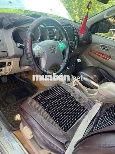Toyota Fortuner 2009 Số sàn Máy dầu Bạc