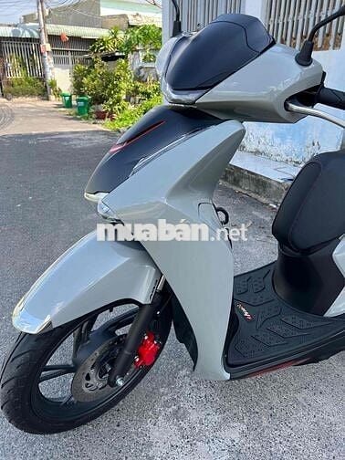 Honda SH160i ABS 2026 Xám xi măng 2000 km