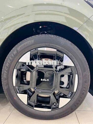 Kia Carnival 2025 Signature 2.2D - mới 100%