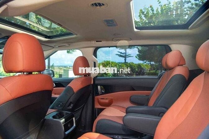 Kia Carnival 2025 Signature 2.2D - mới 100%