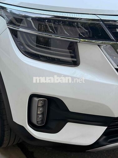 Kia Seltos Premium 2023 Trắng 65331 km