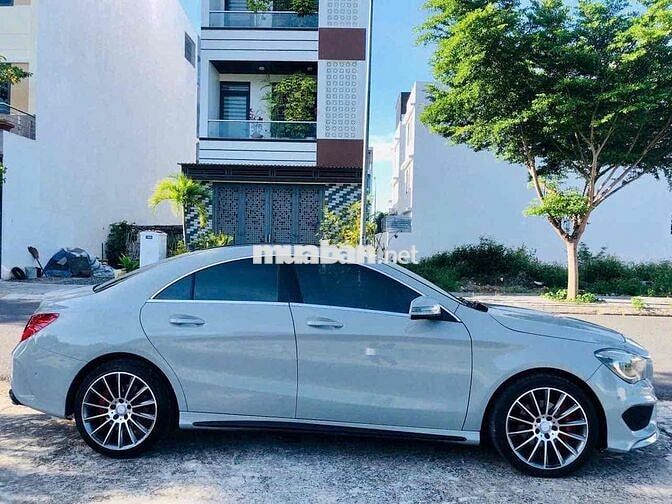 Mercedes-Benz CLA 200 2014 Sedan 80000 km Xám