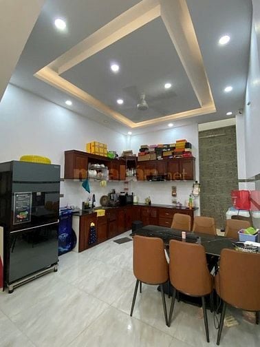 Nhà đẹp ô tô vào tận nhà sổ hồng riêng 60m² 4 tầng, 5 phòng ngủ, chỉ 5