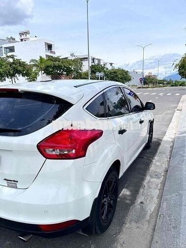 Ford Focus Hatchback 2018 Trắng 90000 km