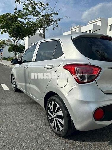 Hyundai i10 2017 Số sàn Bạc