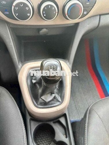 Hyundai i10 2017 Số sàn Bạc