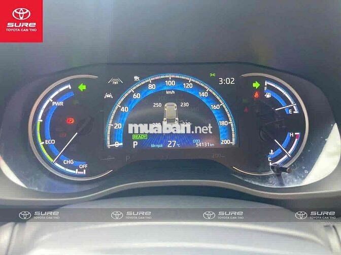 Toyota Innova Cross Hybrid 2024 Trắng 7 chỗ