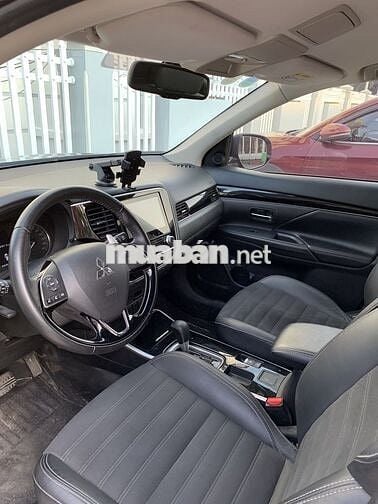 Mitsubishi Outlander 2.0 AT 2022 Đen 34000 km