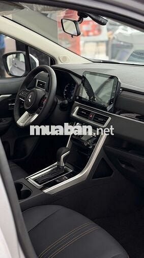 Mitsubishi Xpander AT Premium 2026 Bạc Mới
