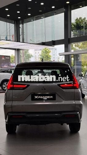 Mitsubishi Xpander AT Premium 2026 Bạc Mới
