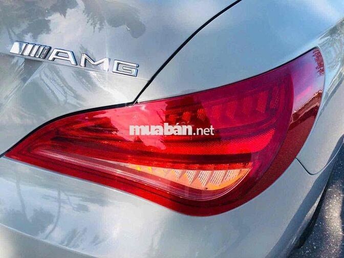 Mercedes-Benz CLA 200 2014 Sedan 80000 km Xám
