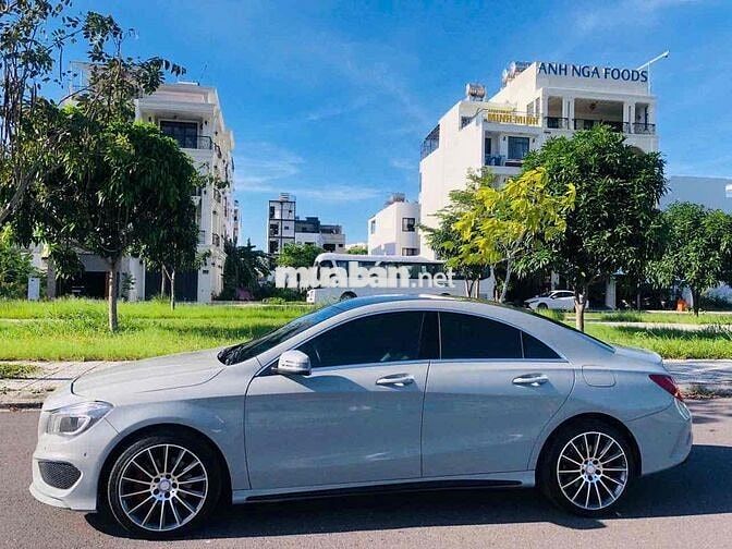 Mercedes-Benz CLA 200 2014 Sedan 80000 km Xám