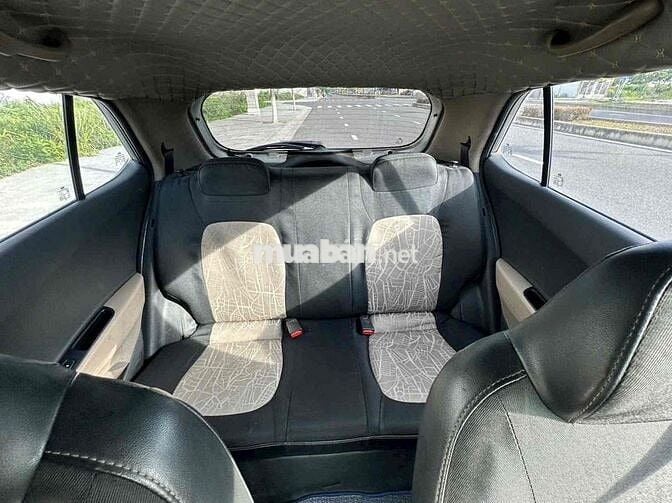 Hyundai i10 2017 Số sàn Bạc