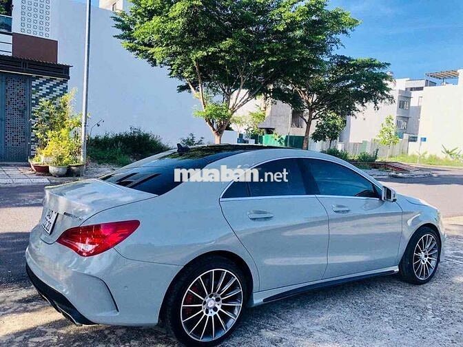 Mercedes-Benz CLA 200 2014 Sedan 80000 km Xám