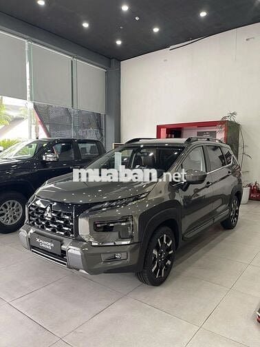 Mitsubishi Cross rẻ chưa từng có, giảm tới  99tr