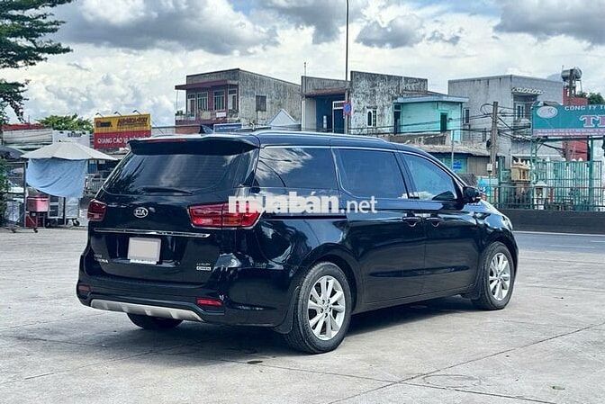 KIA SEDONA FULL DẦU 2018 XE CTY XUẤT HOÁ ĐƠN