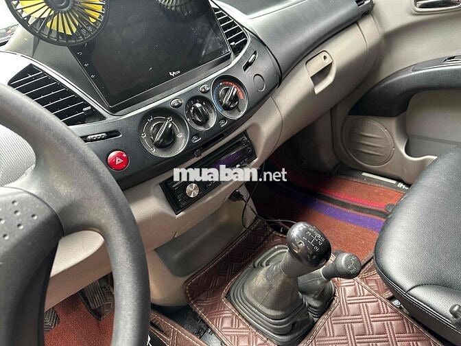Mitsubishi Triton 2011 Số sàn Xám 16 vạn