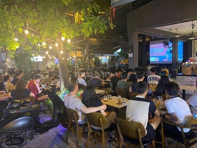 Sang quán Cafe máy lạnh 300m2 căn góc Lê Đức Thọ-Gò Vấp,lợi nhuận cao