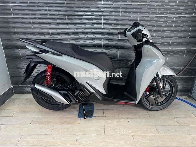 Honda SH160 ABS 2026 Xám Xi Măng 2.000 km