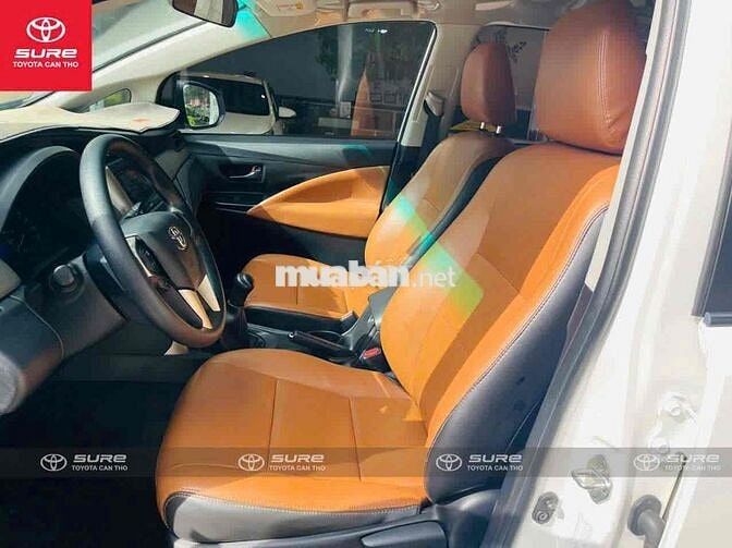 Toyota Innova E 2017 Trắng Số sàn 57.000 km