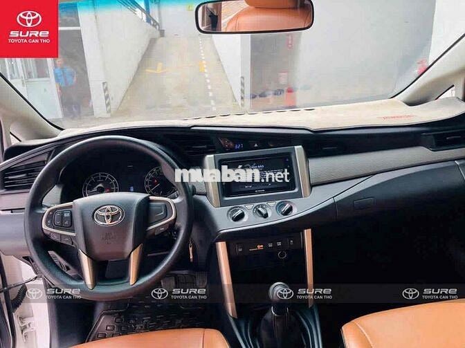 Toyota Innova E 2017 Trắng Số sàn 57.000 km