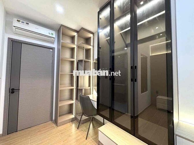 Phòng ban công có nội thất đẹp