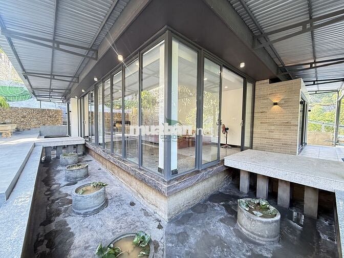 VILLA SÂN VƯỜN 400M2 VIEW NÚI KHU ĐẤT LÀNH GIÁ 22 TRIỆU/THÁNG