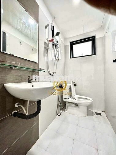 Studio_Cửa sổ_Thang máy_Full NT_Tách bếp_Hồ Thị Kỷ _NOWZONE_Bùi Viện