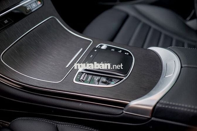 Mercedes Benz GLC 300 4Matic 2022 Đỏ 5 chỗ
