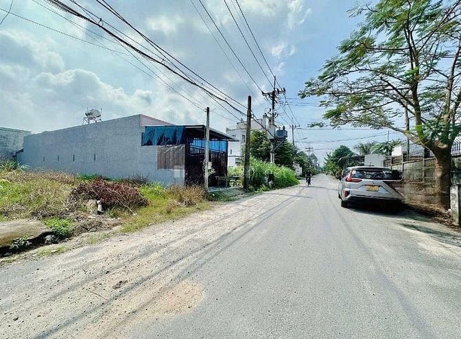 Cần tiền nên bán lô đất đường nhựa 124m2 ở Củ Chi giá 700 triệu
