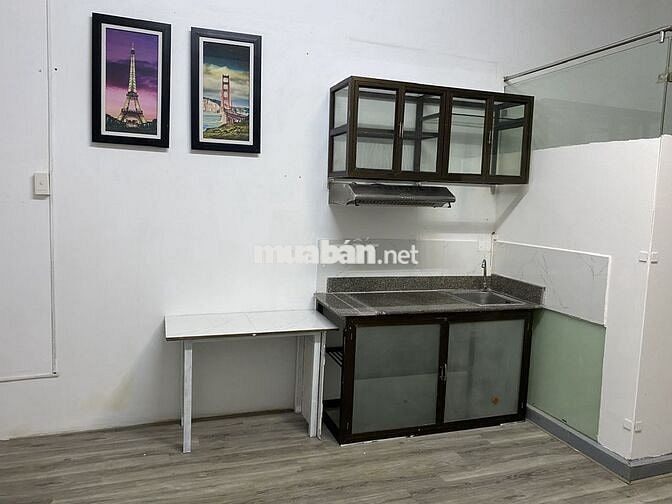 Cho thuê căn hộ nhà mặt tiền đường Điện Biên Phủ
