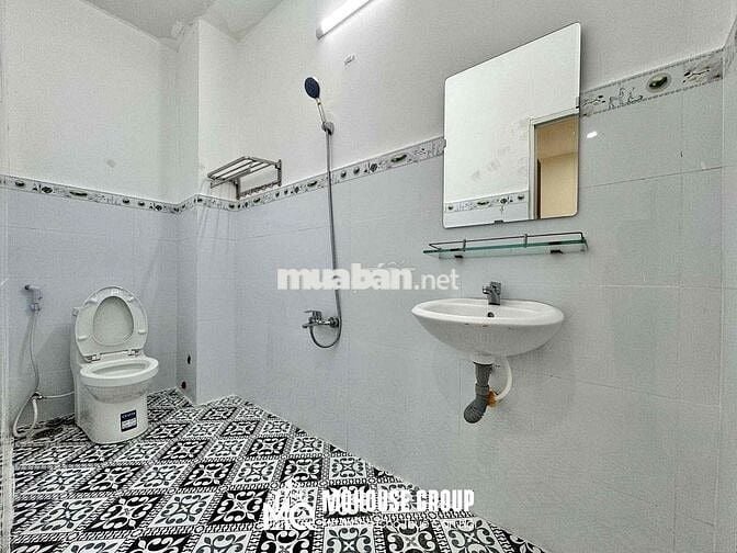 TRỐNG PHÒNG BAN CÔNG ĐẦY ĐỦ NỘI THẤT NGAY PHAN HUY ÍCH