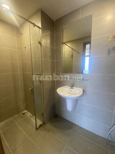 CHÍNH CHỦ CHO THUÊ CĂN HỘ 3PN 90m2 ở Q8, căn góc 2 ban công, tầng cao