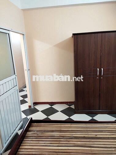 Cho thuê phòng 2 ngủ 1 khách và studio giá rẻ Dương Quảng Hàm