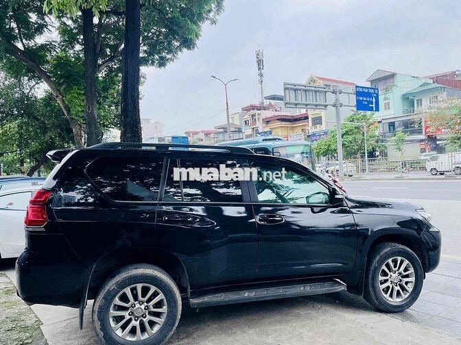 Toyota Prado VX 2018 Đen 70000 km